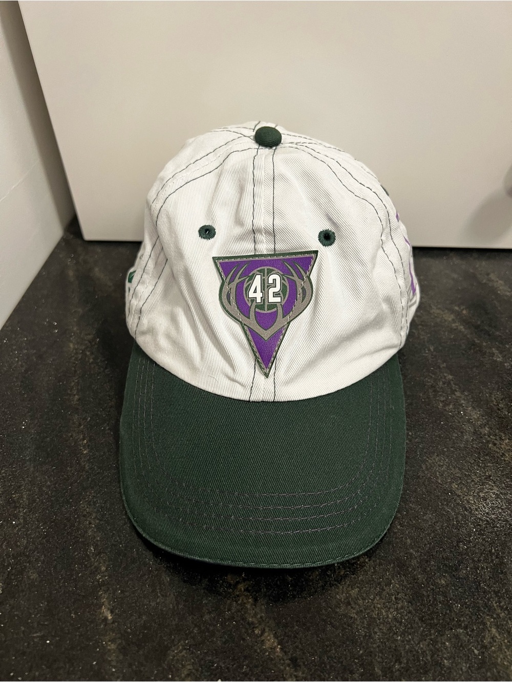Vintage Milwaukee Bucks Hat - Picture 1 of 5